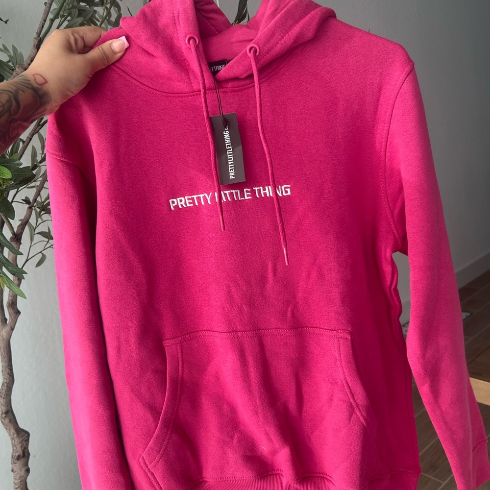 PrettyLittleThing Fuchsia Hoodie